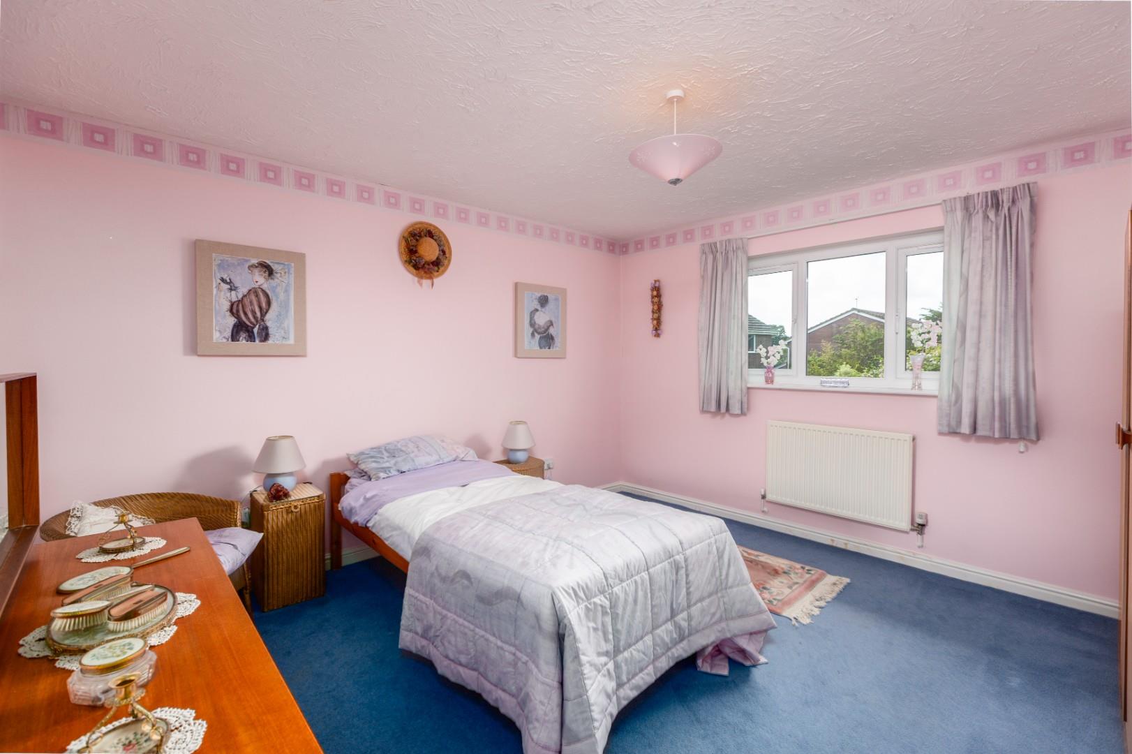 Ffordd Draenen Ddu, West Cross, Newton, Swansea, SA3 5RP